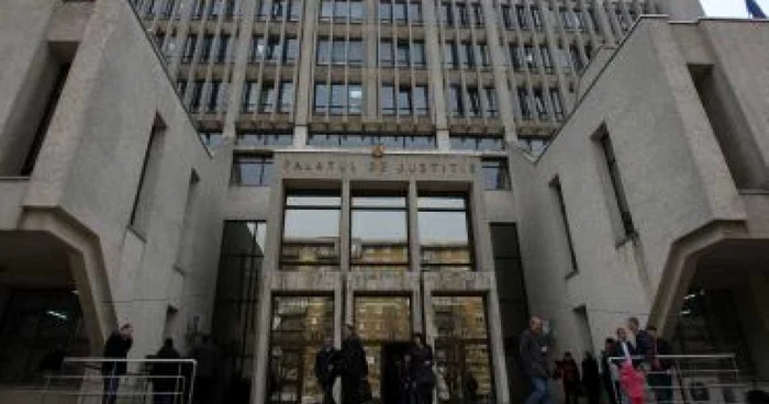 Magistraţii Tribunalului Iaşi au dat astăzi sentinţa în cazul şoferului neatent