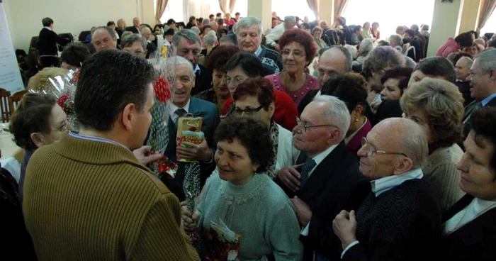 Pensionarii mureşeni sunt aşteptaţi la evenimentul de la Hotel President