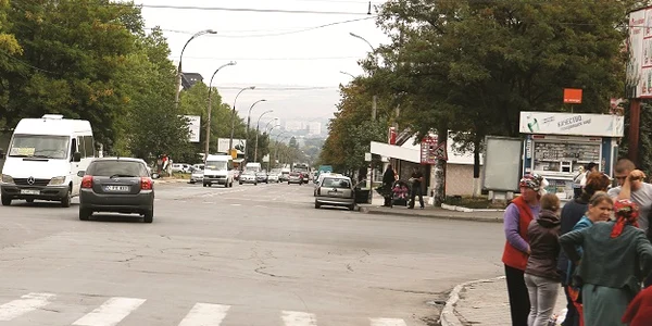 Bulevardul denumit în cinstea domnitorului Alexandru Ioan Cuza. Foto: Dumitru Goncear