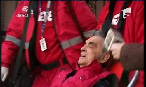 Iurie Darie, transportat de urgenţă la Spitalul Floreasca FOTO Antena 1 jpeg
