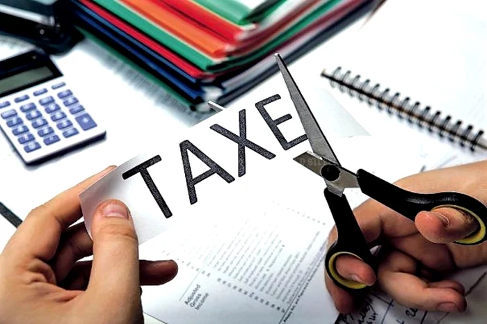 În câteva localități din România scad taxele locale. 
