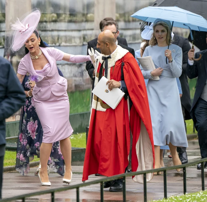 Katy Perry s-a împiedicat (Foto: GETTYIMAGES)