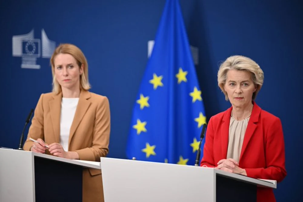 Lumea în prag de mahmureală