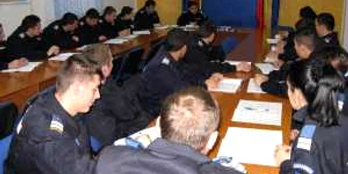 Jandarmii elevi se vor afla pe parcursul stagiului de practică sub oblăduirea unor “tutori”