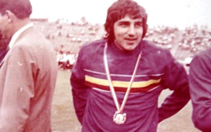 Ion Velea, campion cu Universitatea Craiova în 1974