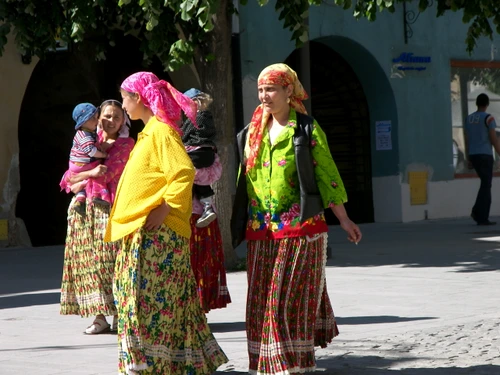 Circ identitar și invizibila comunitate românească din afară jpeg