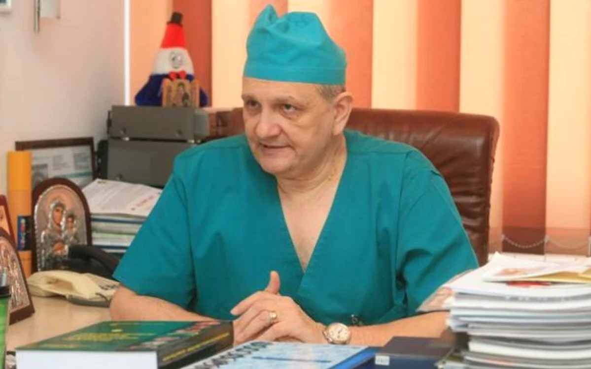 Profesorul Petrişor Geavlete a lansat astăzi „Tratatul de Endourologie” FOTO Adevărul