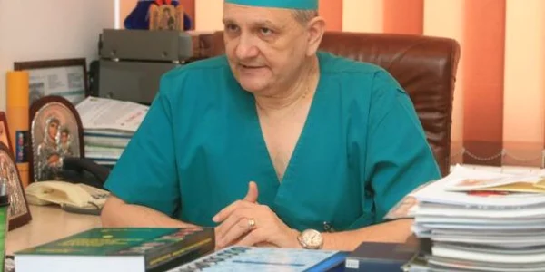 Profesorul doctor Petrişor Geavlete va opera mâine, în asistenţa a 15.000 de urologi din întreaga lume