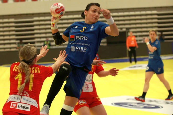 
    Cristina Neagu a marcat 12 goluri cu Macedonia de NordFoto: Marian Burlacu  