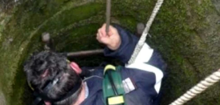 Pompierii au ajuns cu dificultate la femeie, fiind nevoiţi să parcurgă pe jos aproximativ 5 kilometri FOTO: botosaneanul.ro