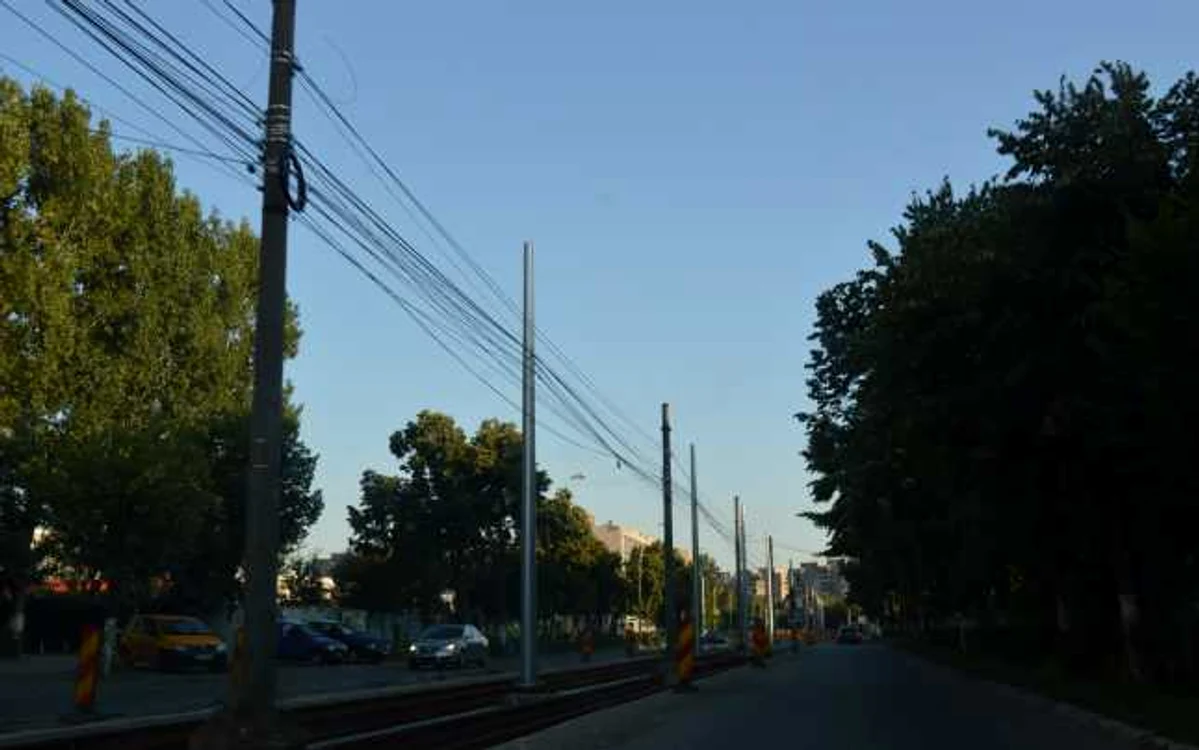 Lucrările de asfaltare continuă pe Şoseaua Vestului FOTO Adevărul Ploieşti