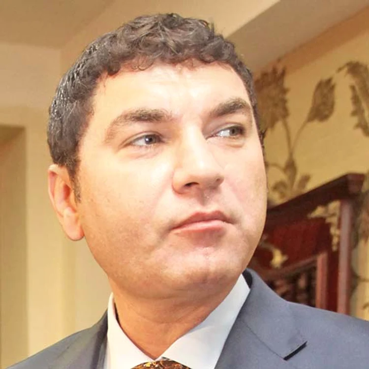 
    Cristi Borcea  