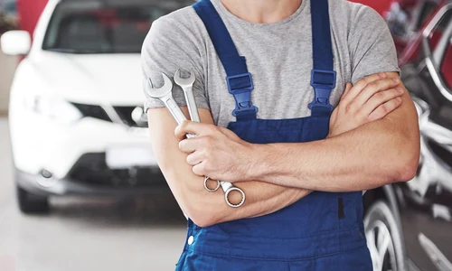 specializare sau servicii complete cum alegi abordarea pentru service ul tau auto jpg