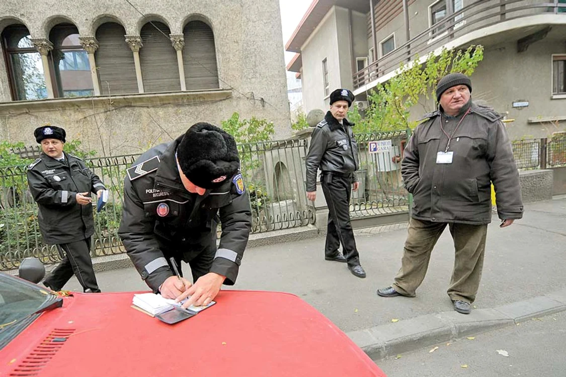 
    Nu mai puţin de 900 de amenzi au fost aplicate în primele şase luni ale anului 2014Fotografii: primăria sectorului 1  