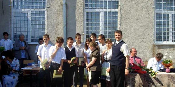 Arnold Maier este profesor la şcoala cu clasele I-VIII „Gheorghe Bulgăr” din Sanislău 