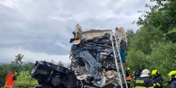 accident tren cehia 4 august 2021