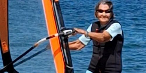 windsurfing la 98 de ani   captura video jpeg