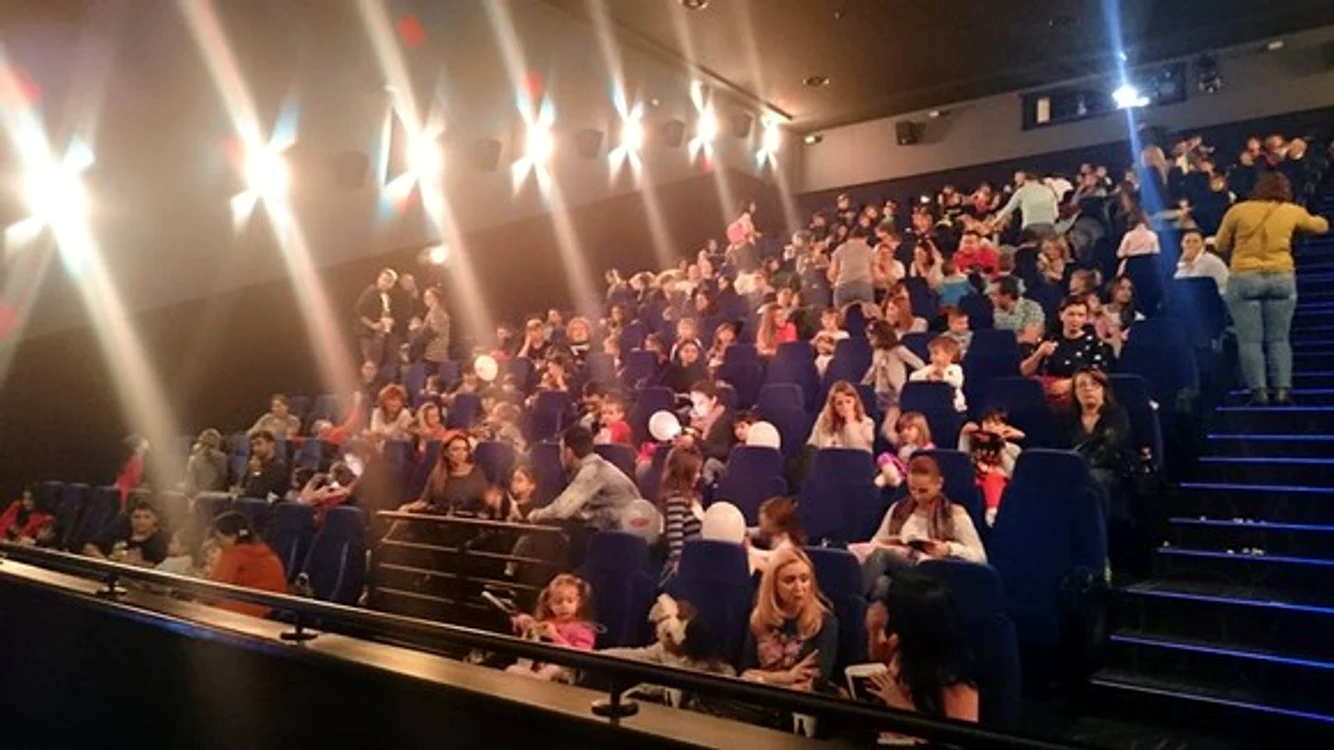 Sălile sunt pline la spectacolele organizate de la Teatru la Cinema