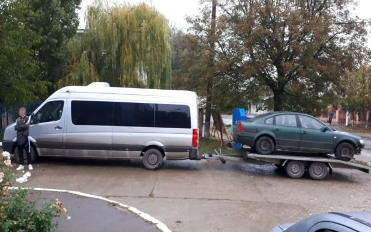 Pentru acest ansamblu rutier este nevoie de permis categoria E FOTO Poliţia de Frontieră