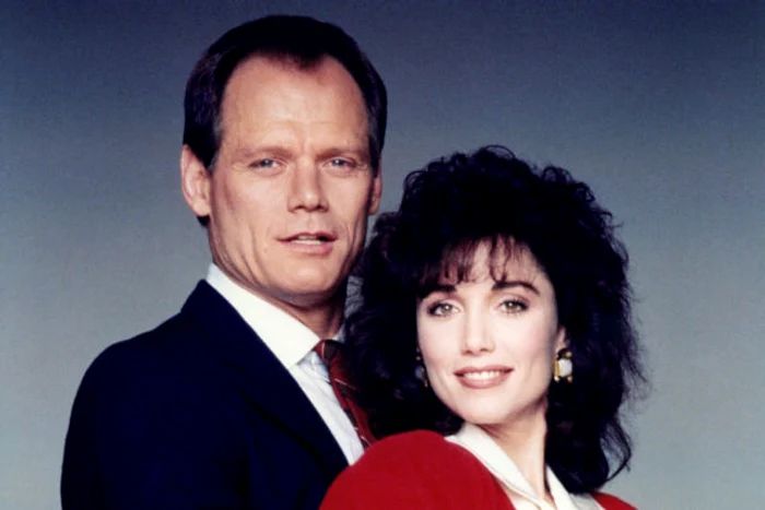 
    Rick Hunter (Fred Dryer) şi Dee Dee McCall (Stepfanie Kramer)   