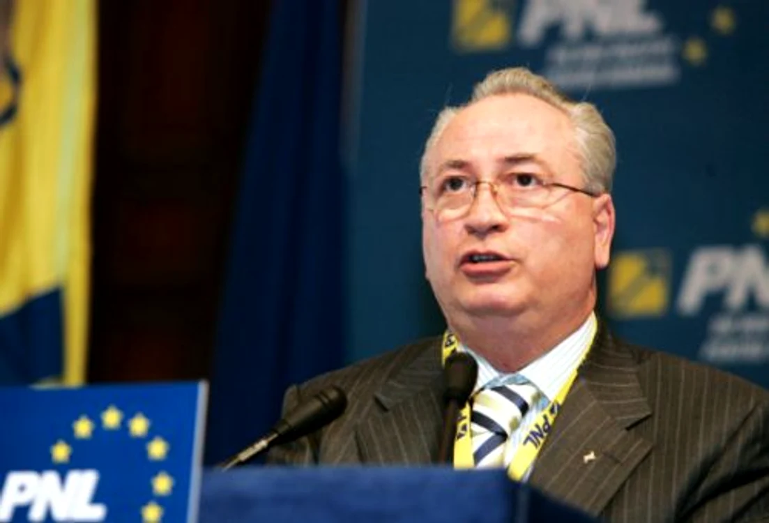 
    Puiu Haşotti (Foto: Arhivă)  