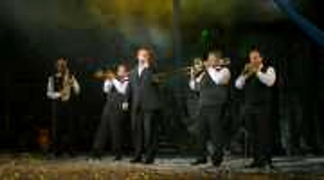 Horia Brenciu şi band-ul său în concert