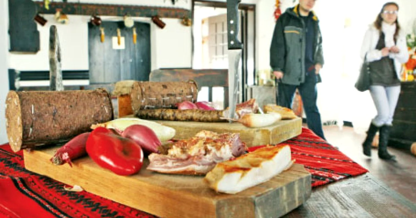 Turiştii şi braşovenii au degustat în weekend cele mai delicioase preparate tradiţionale ale zonei