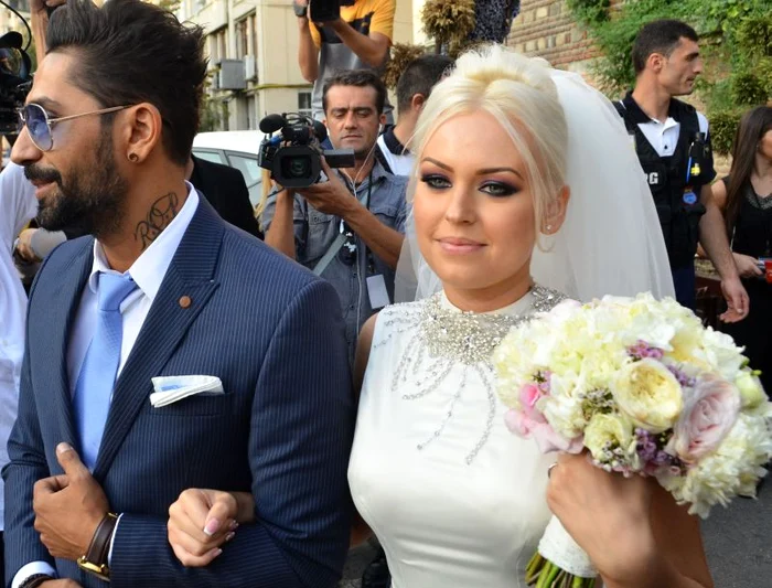 
    Mirii deschis seara de dans cu un valsFoto: Click!  