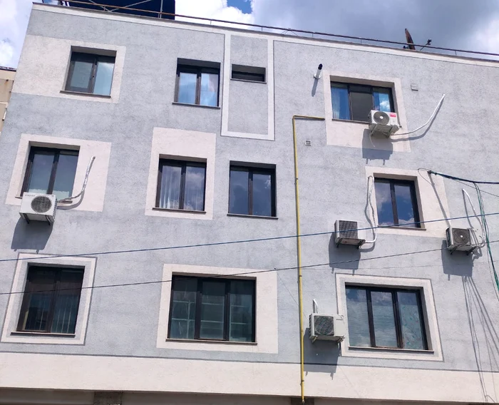 Oamenii legii au solicitat de urgenţă intervenţia unui echipaj medical. FOTO Facebook