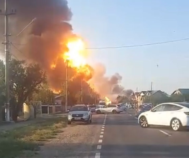 Explozie în lanț la o stație GPL în județul Dâmbovița. A fost activat Planul Roșu de Intervenție VIDEO