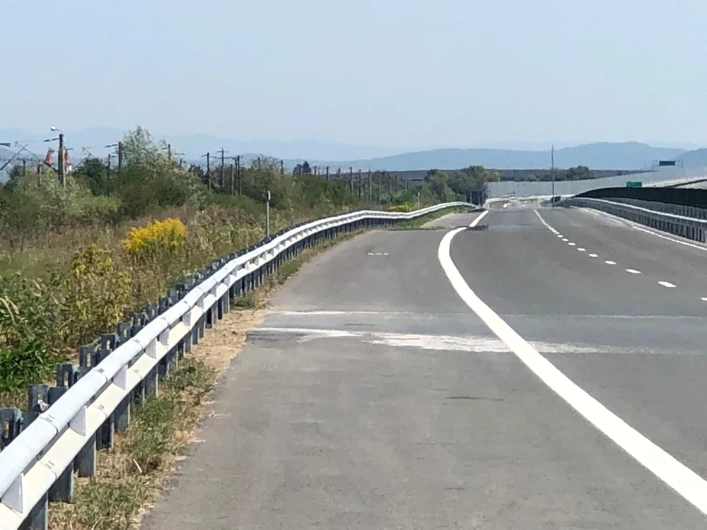 Așa arată acum asfaltul pe o porțiune din Lotul 3 din Autostrada Lugoj-Deva