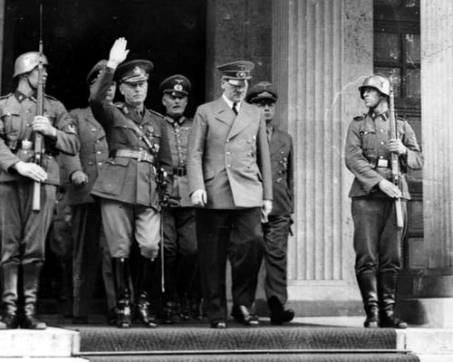 Ion Antonescu, alături de Adolf Hitler, în 1941 (© Bundesarchiv Bild 183-B03212)