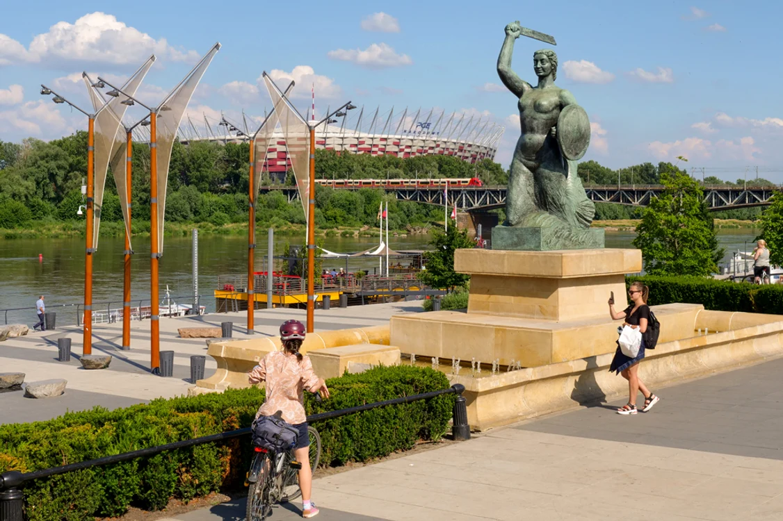 Varșovia, Sirena de pe malul râului Vistula. Foto lukasz Kopec