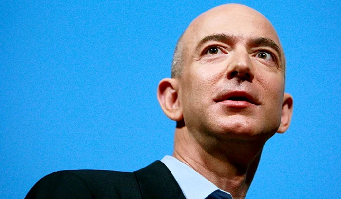 Jeff Bezos îşi extinde afacerile şi spaţiul media. FOTO: Business Week