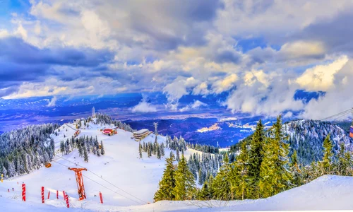 vedere panoramica iarna masivul postavaru shutterstock 637472167 jpg