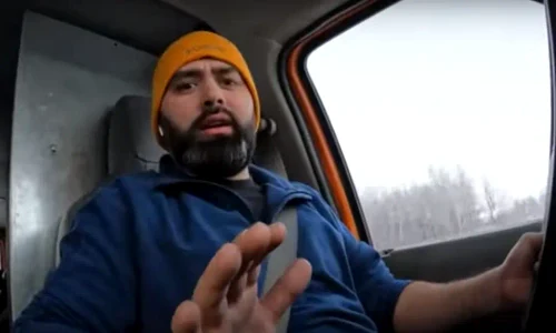 roman stabilit in Canada FOTO captura video Youtube webp
