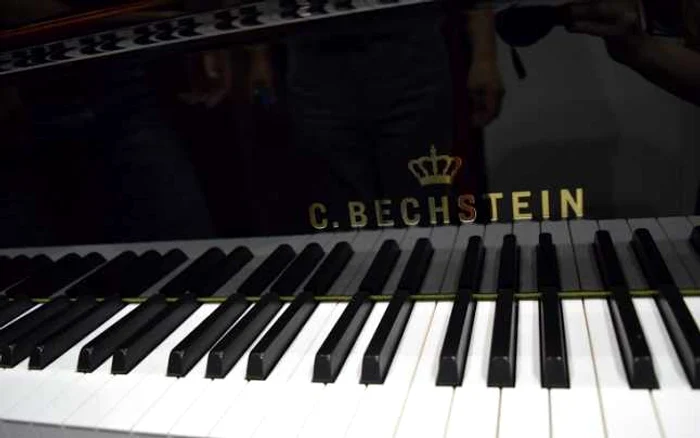 Pianul Bechstein a fost achziţionat din Germania  FOTO: Alexandra Tătaru