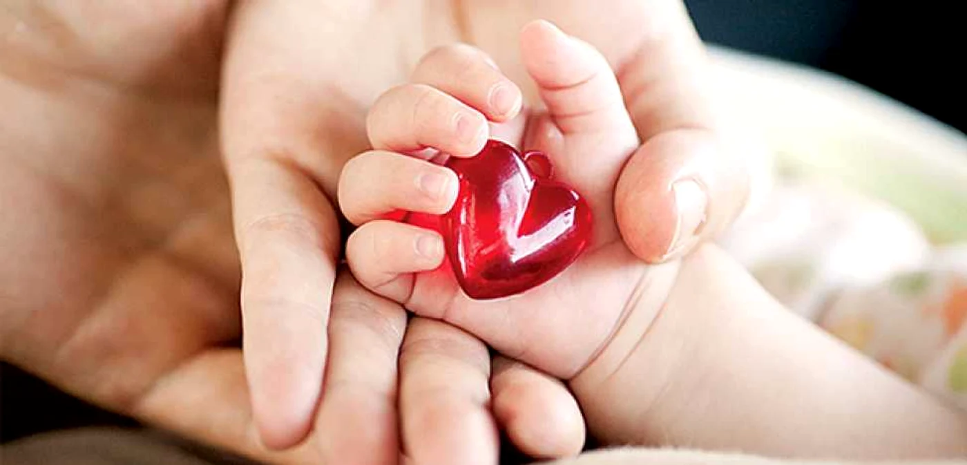 Copiii cu malformaţii cardiace au şansa de a fi operaţi prin tehnologia 3D, fără bisturiu, fără cicatrici / FOTO Arhivă