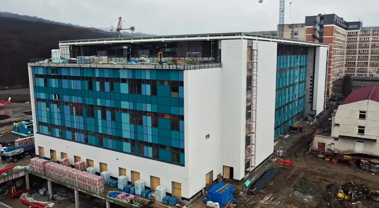 Centrul de mari arși de la Târgu Mureș ar putea fi deschis în toamna acestui an. Anunțul ministrului Sănătății