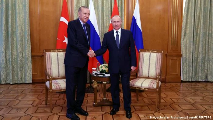 Preşedinţii Recep Tayyip Erdogan şi Vladimir Putin la Soci, în august 2022