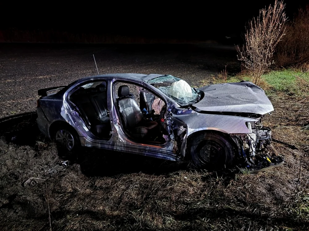 Cinci persoane au rămas încarcerate după ce două autoturisme s-au ciocnit. FOTO: ISU Cluj