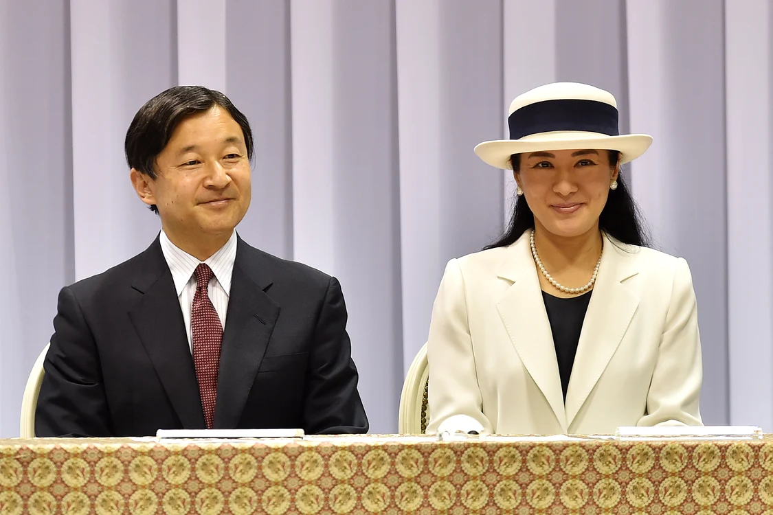 Noul împărat Naruhito, în vârstă de 59 de ani, alături de soţia sa, Masako