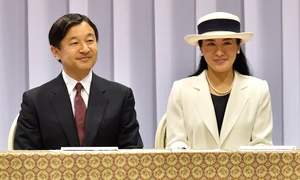 Noul împărat Naruhito, în vârstă de 59 de ani, alături de soţia sa, Masako jpeg