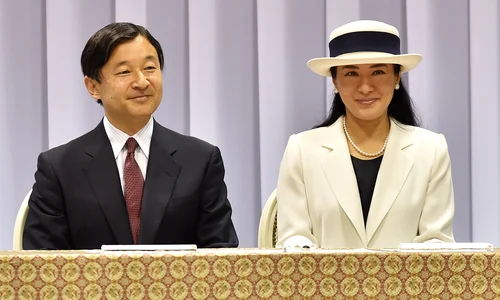 Noul împărat Naruhito, în vârstă de 59 de ani, alături de soţia sa, Masako jpeg