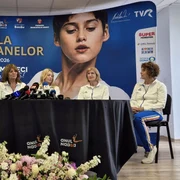 Nadia Comaneci si colegele ei la Onesti jpg