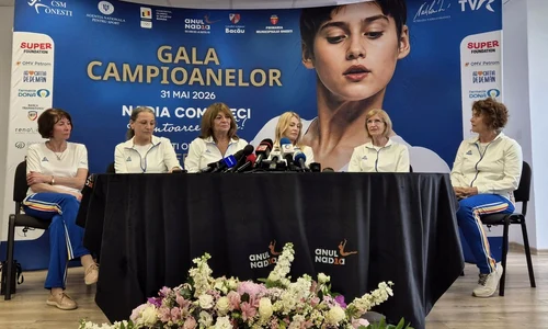 Nadia Comaneci si colegele ei la Onesti jpg
