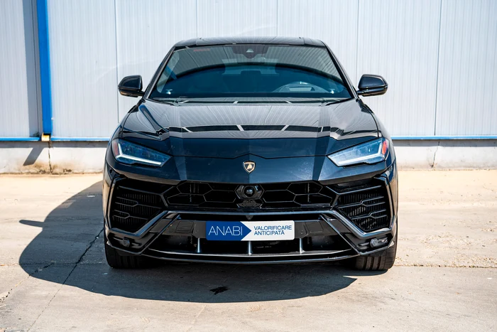 Un Lamborghini Urus se vinde cu peste 136.000 de euro FOTO ANABI