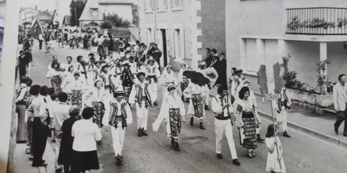 ansamblul izvorasul FOTO Arhiva personala Mihai Munteanu