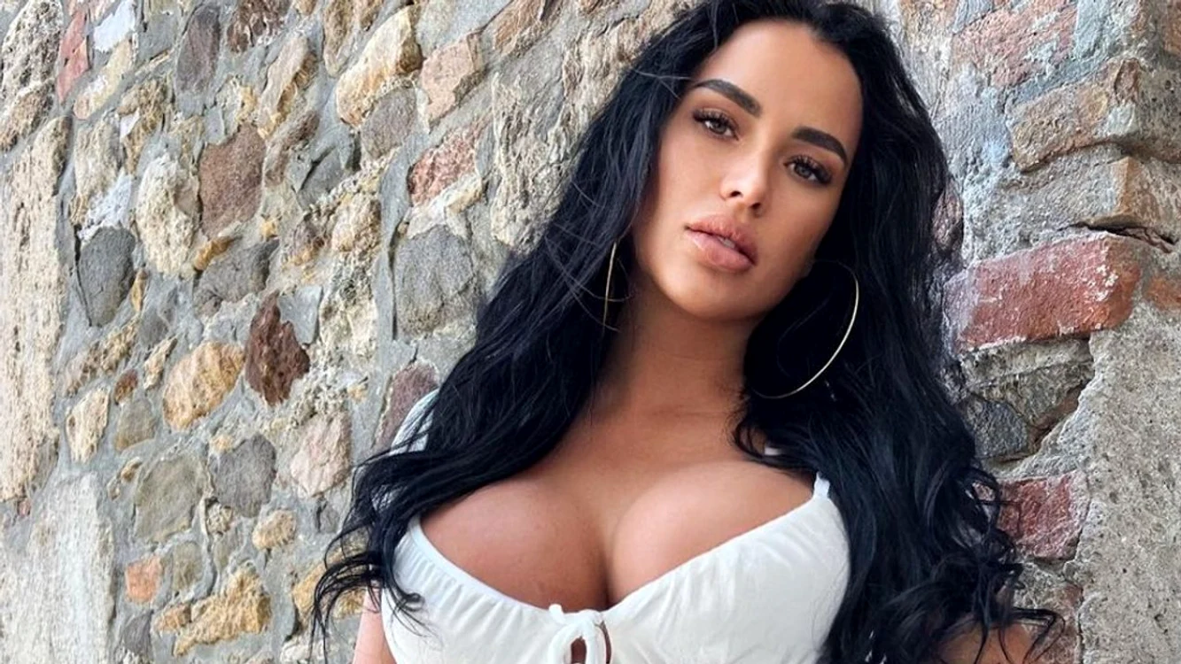 Ce tarife are Daniela Crudu pe Onlyfans? Va continua să posteze și pe parcursul sarcinii!