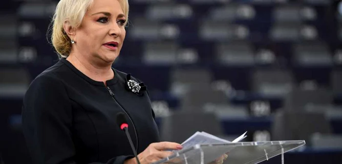 Viorica Dăncilă va participa la „Ora premierului”, miercuri, la 10.00 în Parlament. Foto: EPA-EFE